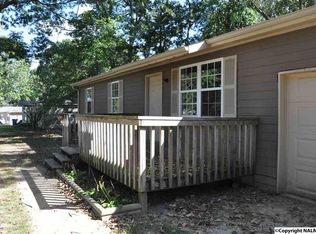 32 Manchester Dr, Arab, AL 35016