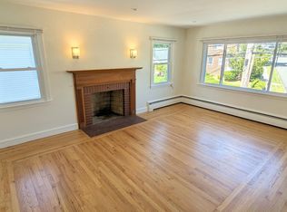 852 Smith St, Providence, RI 02908