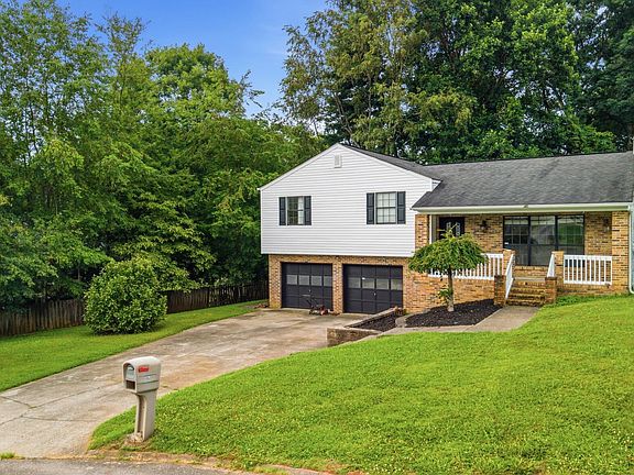 2nd image of 809 Widgeon Ln