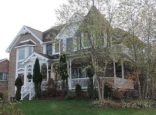 2418 Bonnie Dell Dr, South Park, PA 15129