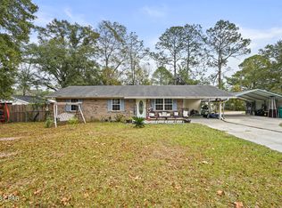 855 Earl St, Chipley, FL 32428