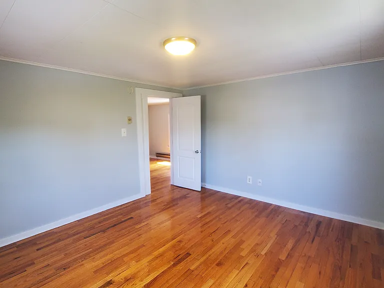 1607 Allen St — Photo 12