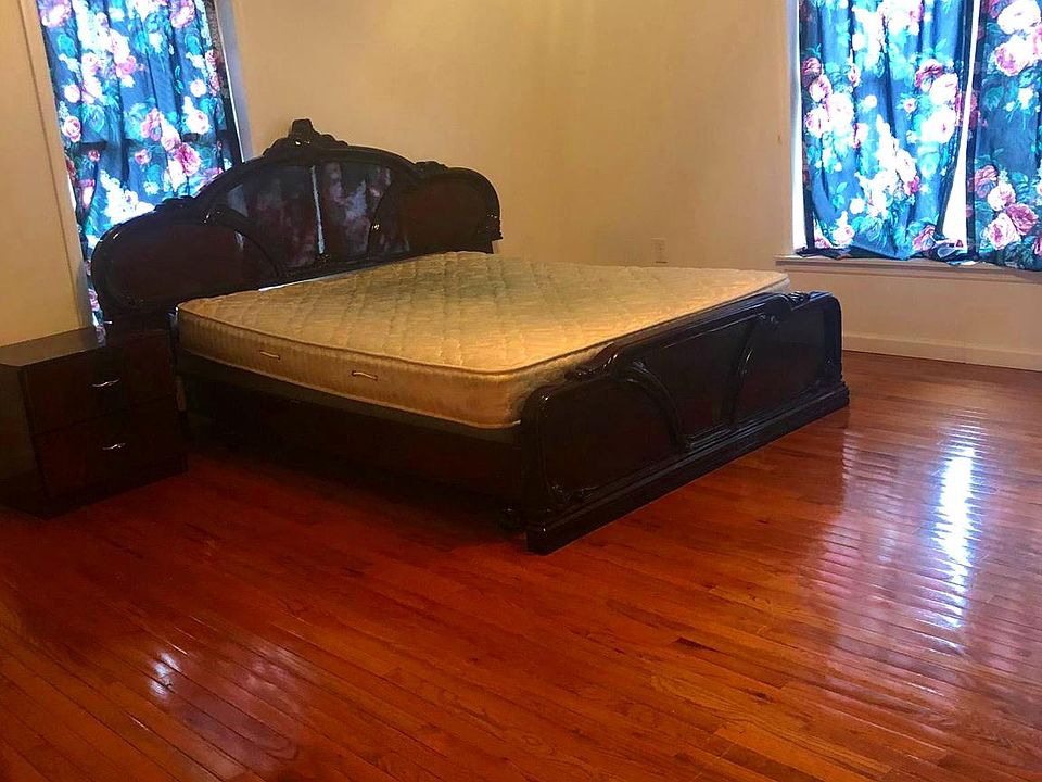 2nd image of 6201 Tilghman Ln