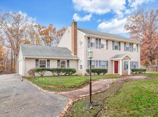 34 Foxfire Rd, Wirtz, VA 24184