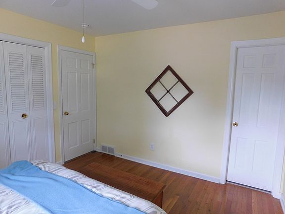 3rd image of 6632 Cypress St