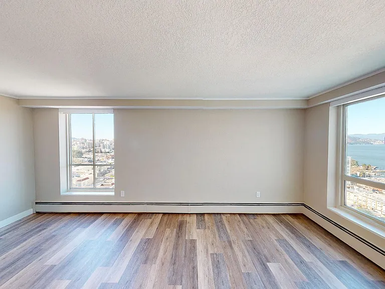 1000 Chestnut Street Apartments — Photo 7
