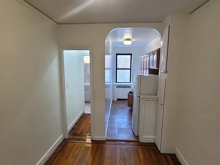 255 E 176th St #H1 — Photo 7