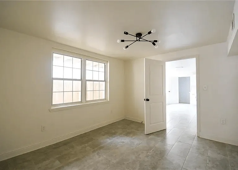 740 Thayer St #2B — Photo 5