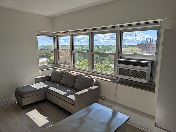 4th image of 4950 N Marine Dr APT 905