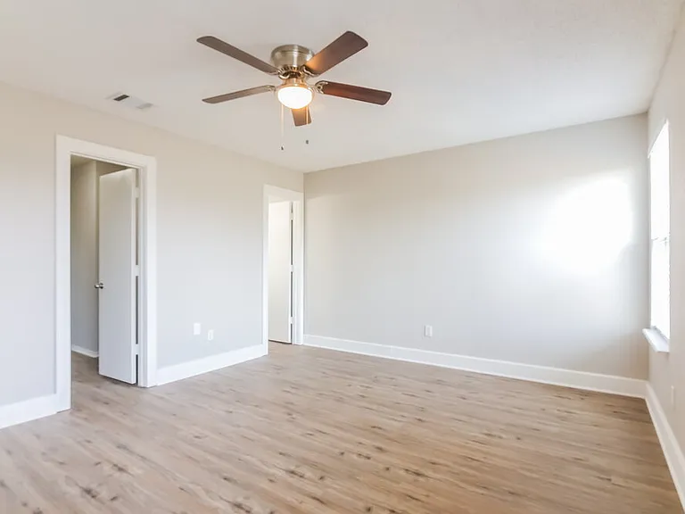 10769 Braemoor Dr — Photo 11