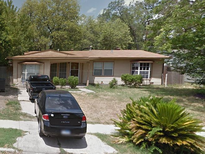 1st image of 327 Basswood Dr