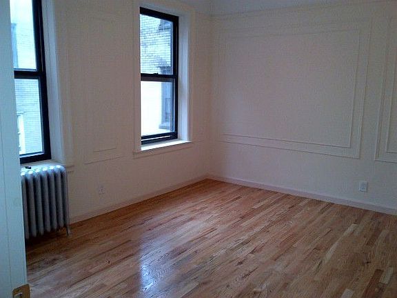 3rd image of 506 W 213th St APT 4D
