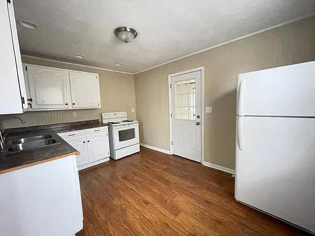 2 bed, 985 sqft, $835 — Photo 3