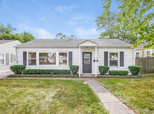 151 Walnut Ct, Mundelein, IL 60060