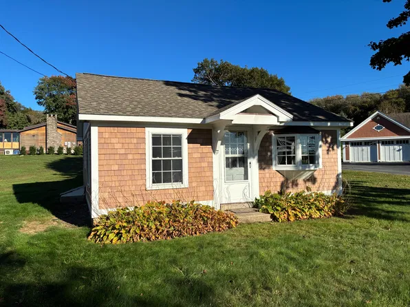 76 Old Black Point Rd, Niantic, CT 06357