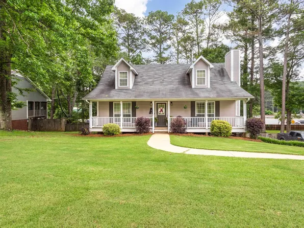 230 Majestic Pines Ln, Trussville, AL 35173