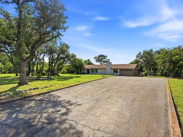 136 Royal Oaks Rd, Kerrville, TX 78028