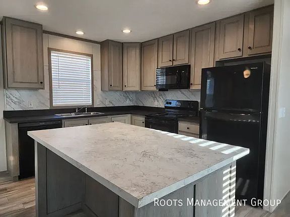 4th image of 172 Hawk Dr #172
