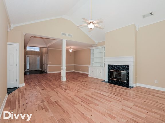 5th image of 2108 Highland Club Dr SE