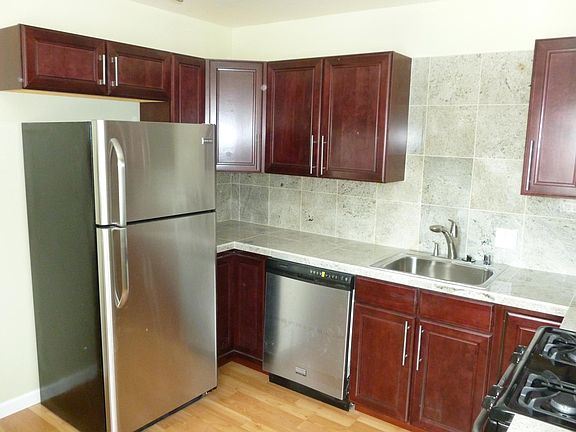 kitchen with eat i dining space (not shown)