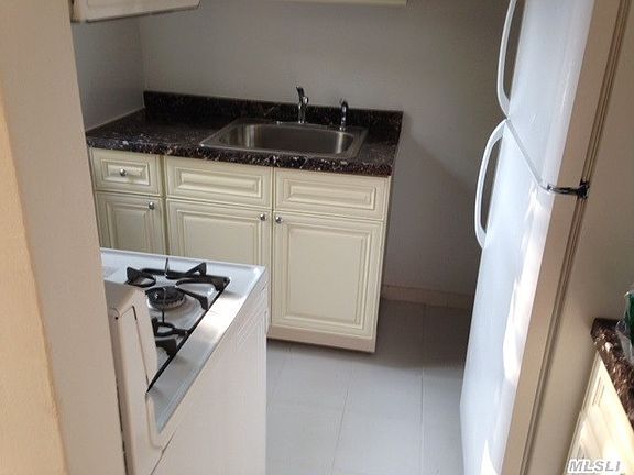 2nd image of 21519 48th Ave APT 1D