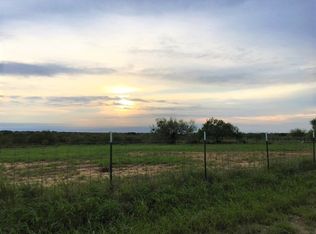 135 River Dr, Zapata, TX 78076