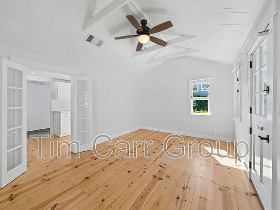 3rd image of 220 Monte Vista Ave #B