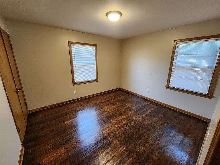1209 N Jefferson Ave — Photo 9