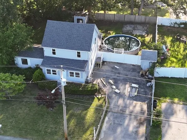 131 Canfield Ave, Warwick, RI 02889