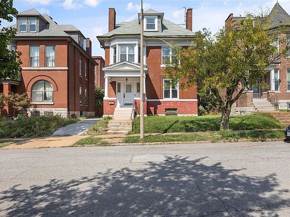 2nd image of 3939 Cleveland Ave