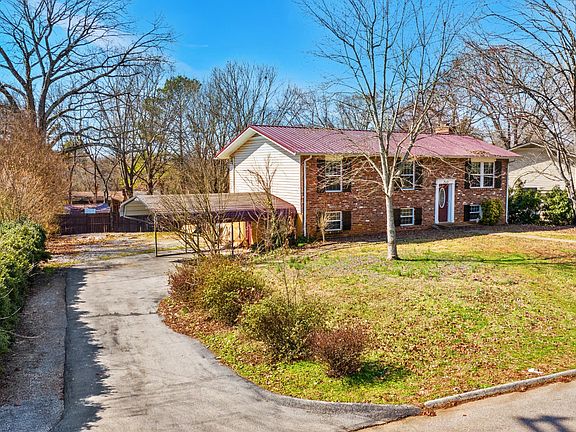 4th image of 713 W Meadcrest Dr