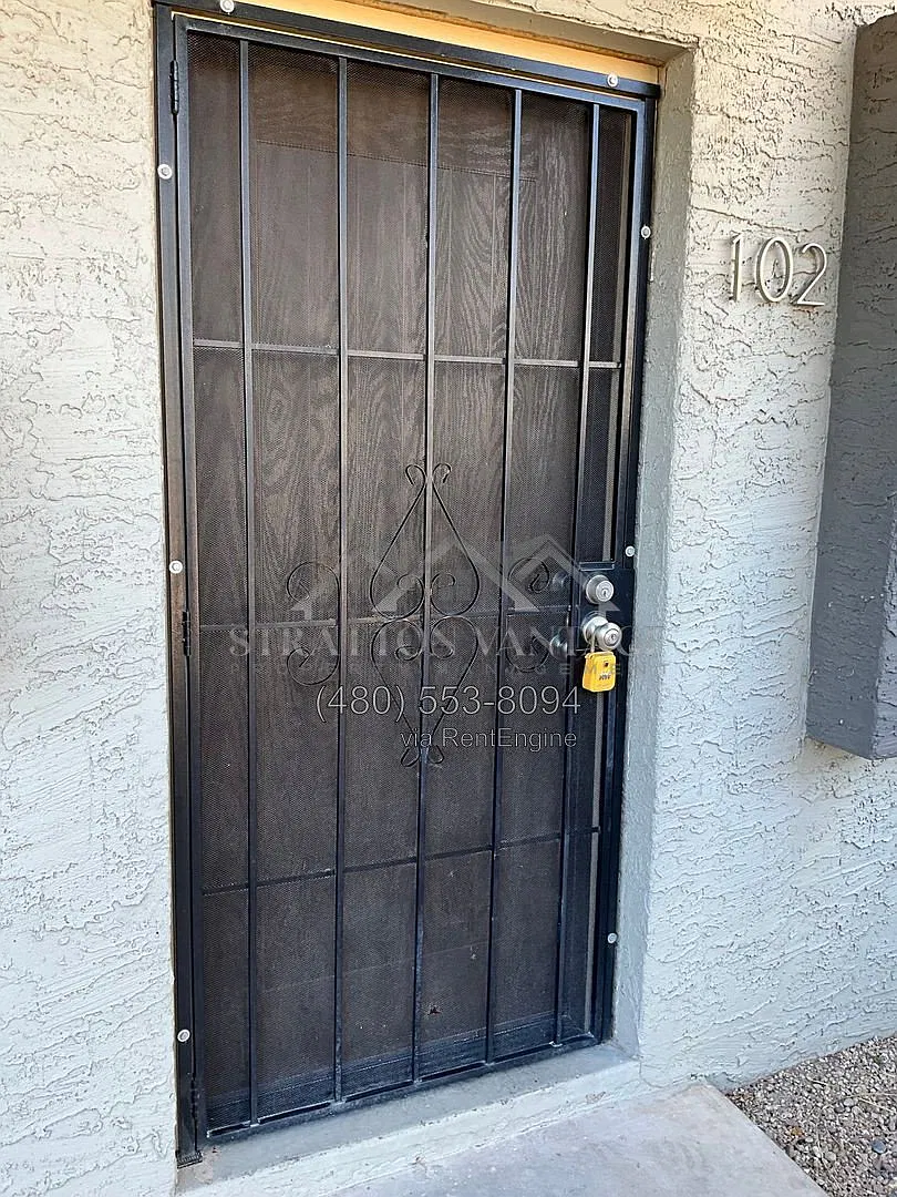 2 bed, 2.0 bath, 950 sqft, $1,295 — Photo 3