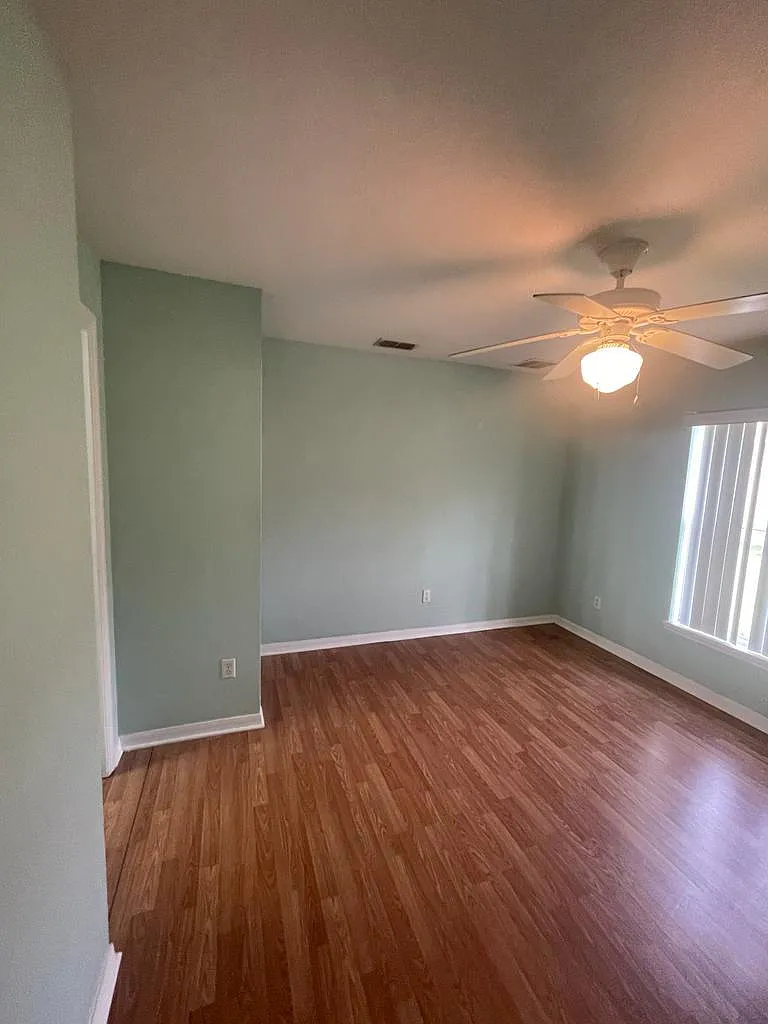 5 bed, 1662 sqft, $2,450 — Photo 3