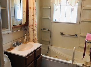 1734 E Lincoln Ave, Decatur, IL 62521