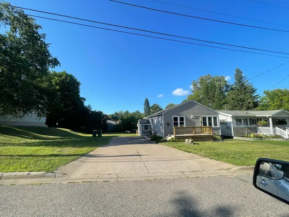 406 Jackson St, Marquette, MI 49855