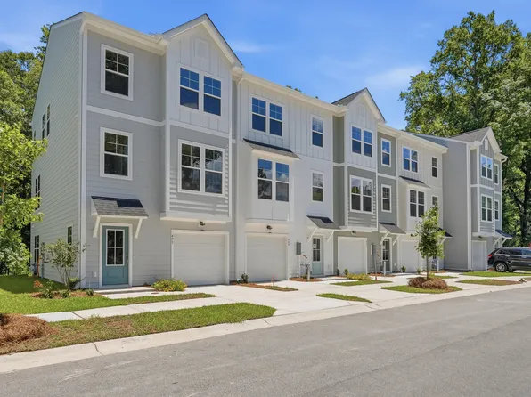 469 Caledon Ct, Johns Island, SC 29455