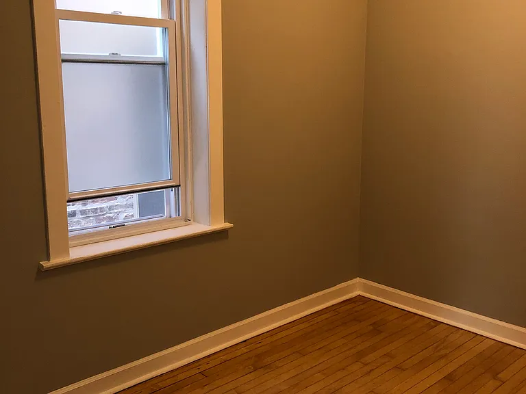 3329 S Lowe Ave #1 — Photo 8