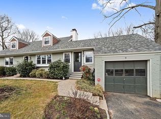 9 Leslie Ln, Wallingford, PA 19086