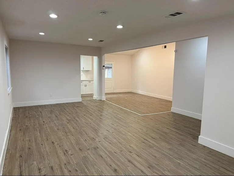 16814 Barcelona Dr — Photo 13