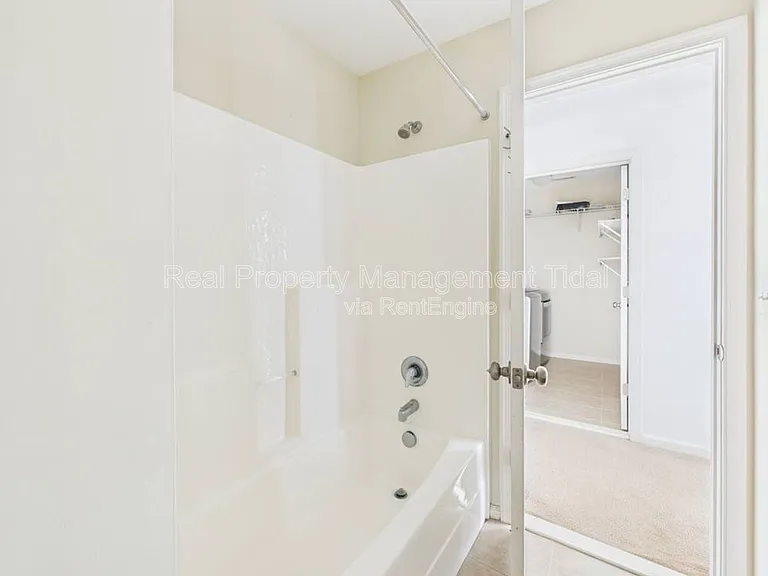 205 Cheeseman Rd — Photo 23