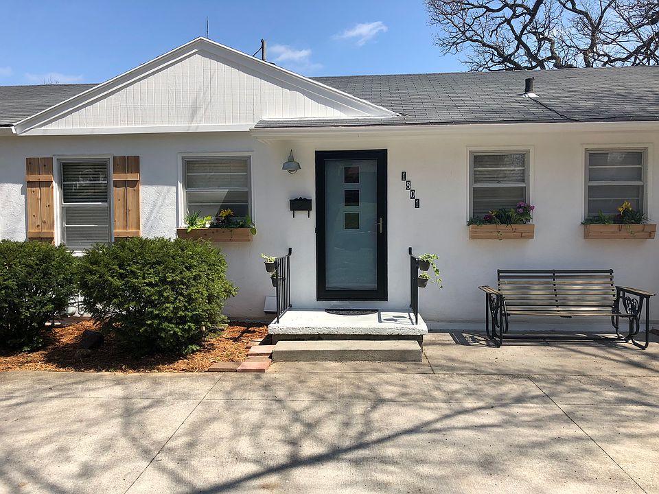 1st image of 1801 N 31st St