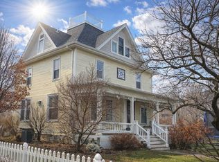 214 S 8th St, Mount Horeb, WI 53572