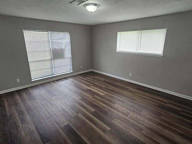 5458 Osprey Dr — Photo 4