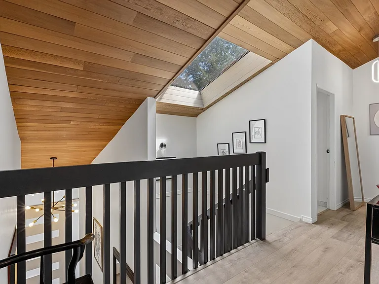 5620 Larson Pl — Photo 23