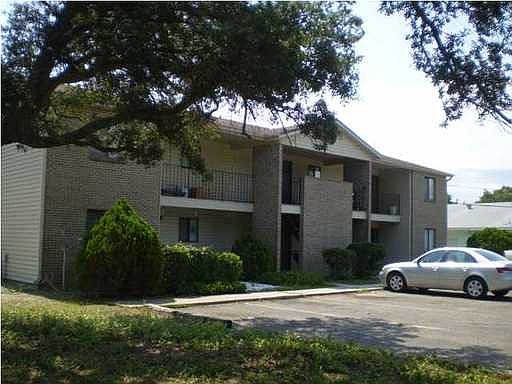 1st image of 305 Taylor St