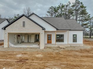 737 County Road 54, New Albany, MS 38652