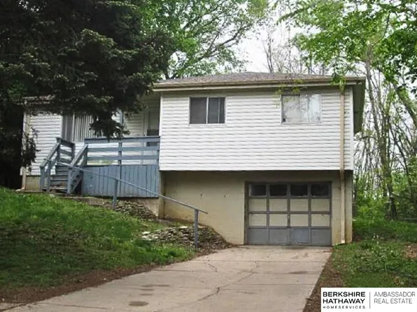 6412 N 49th Ave, Omaha, NE 68104