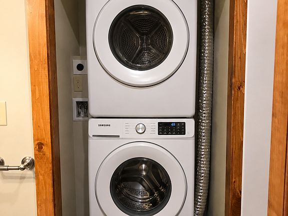 5th image of 20 Willys Way #D