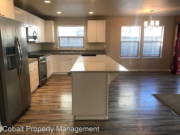 3rd image of 20786 SE Hollis Ln