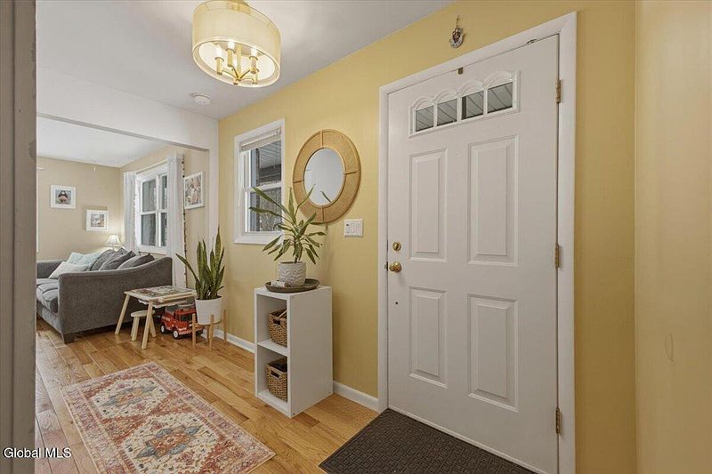 3rd image of 53 Brookline Drive
